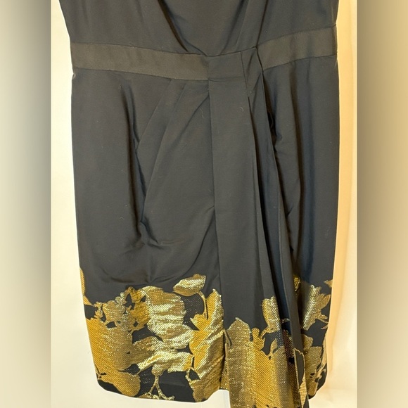 Gorgeous Tahari Cotton lined w satin Black & Gold stitching. Pristine condition - Picture 6 of 7